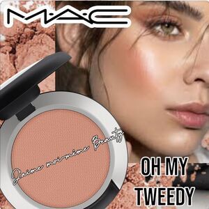 MAC Eyeshadow in OH My Tweedy